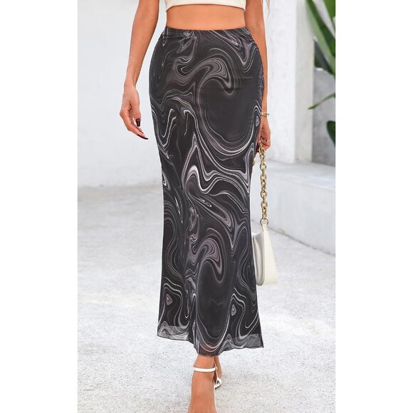 Plus Size Floral Mesh Maxi Skirt - High Waisted Fishtail Design for Summer Style - Picture 2 of 6